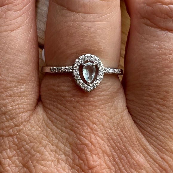 Bomb Party Original Ring - The Dainty Teardrop Ring - Picture 5 of 6